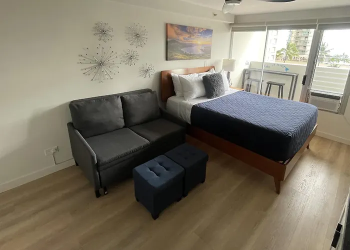 Contemporary Ocean View Suite - Heart Of Waikiki!